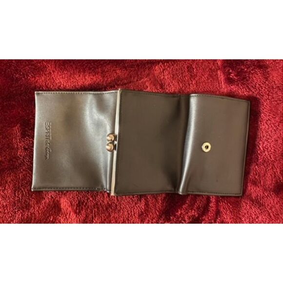 Vintage Esprit Leather Trifold Wallet - Picture 2 of 6